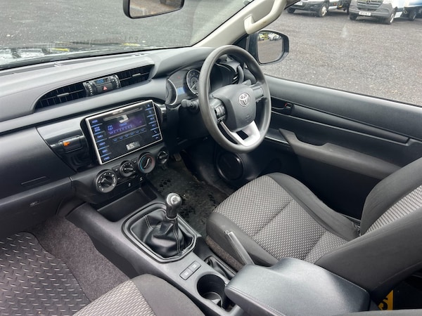 Used Toyota Hilux 2017 for sale - 76184128: Photo 8