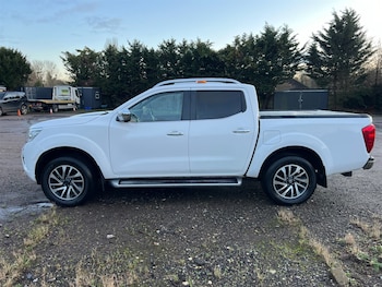 Used Nissan Navara 2017 for sale - 75570683: Photo