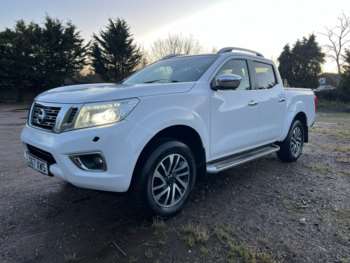 Used Nissan Navara 2017 for sale - 73354704: Photo