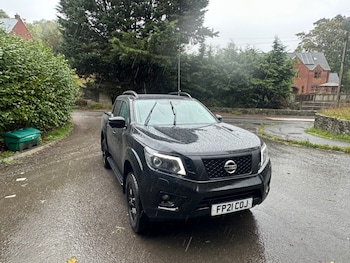 Nissan - Navara