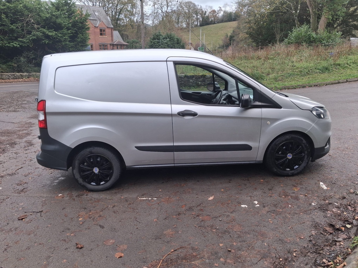 Used Ford Transit Courier 2019 for sale - 77046472: Photo 2