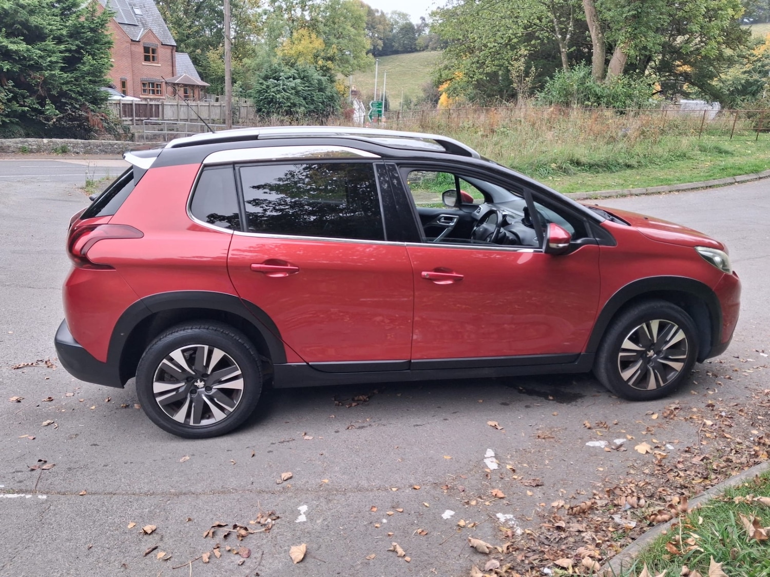 Used Peugeot 2008 2017 for sale - 76286578: Photo 3