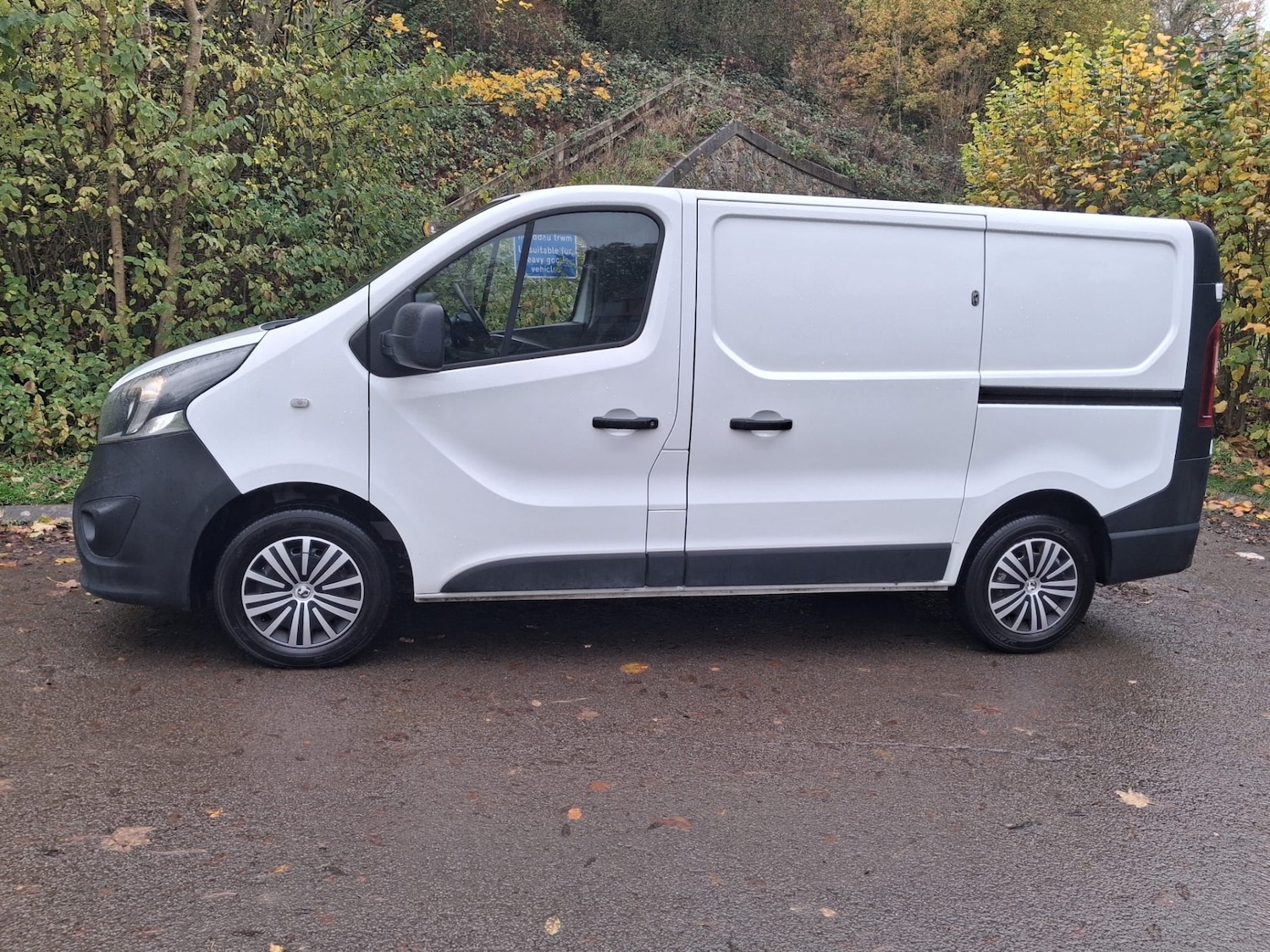 Used Vauxhall Vivaro 2019 for sale - 76452402: Photo 2