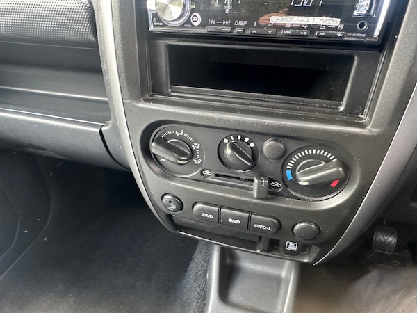 Used Suzuki Jimny 2017 for sale - 74922618: Photo 8