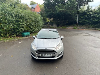 Used Ford Fiesta 2015 for sale - 76156384: Photo
