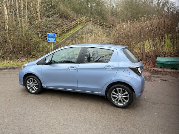 Used Toyota Yaris 2014 for sale - 73697314: Photo 2