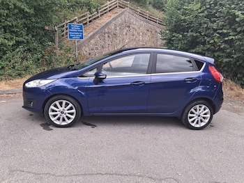 Used Ford Fiesta 2015 for sale - 79427785: Photo