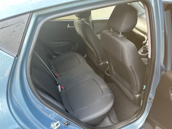 Used Hyundai i10 2018 for sale - 74911026: Photo 7