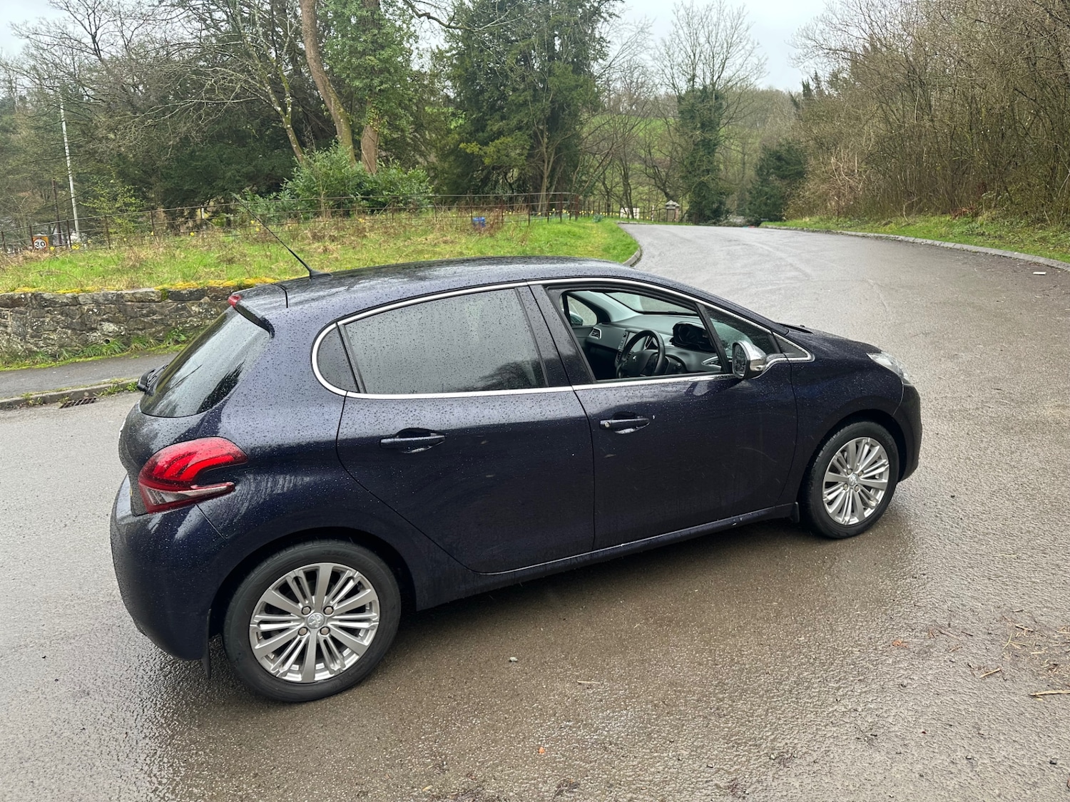 Used Peugeot 208 2018 for sale - 77872387: Photo 14