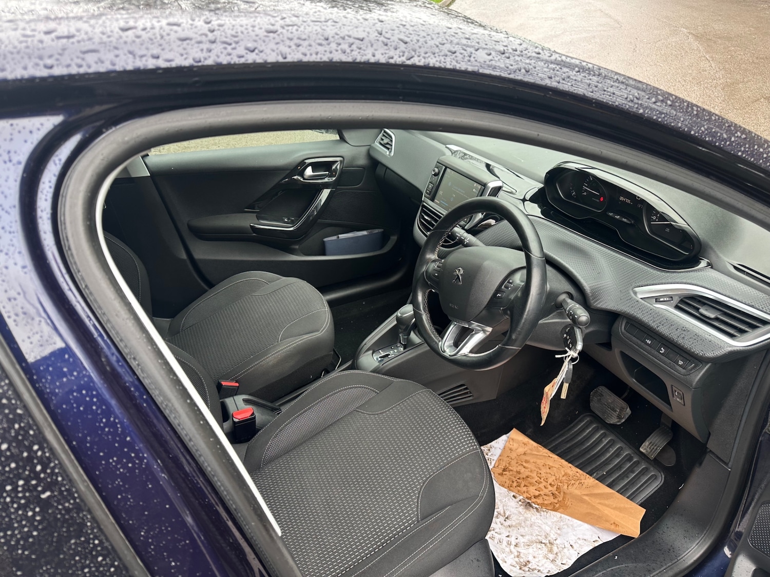 Used Peugeot 208 2018 for sale - 77872387: Photo 15