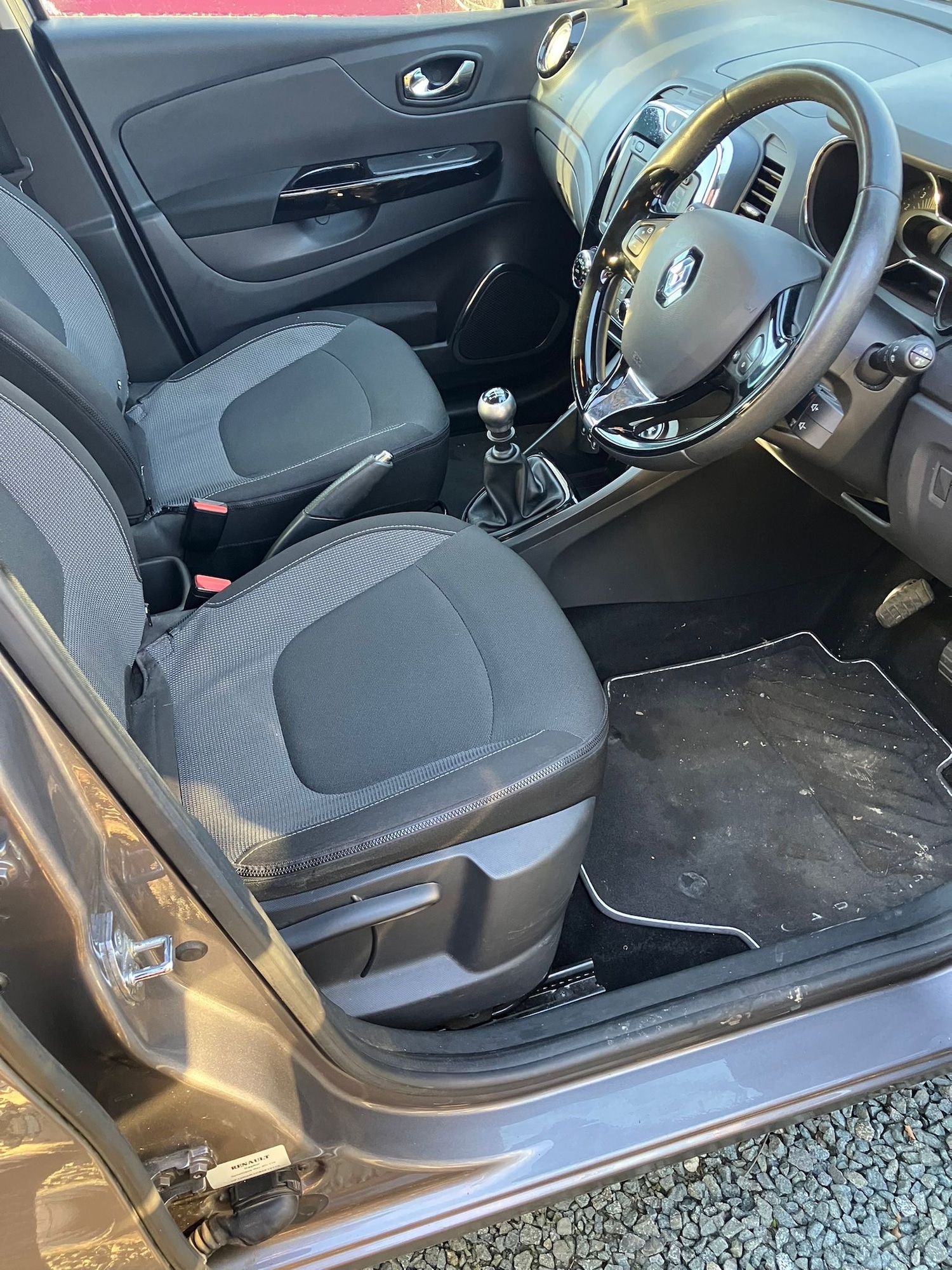 Used Renault Captur 2016 for sale - 77083605: Photo 8