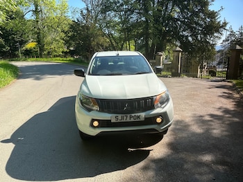 Used Mitsubishi L200 2017 for sale - 74613408: Photo