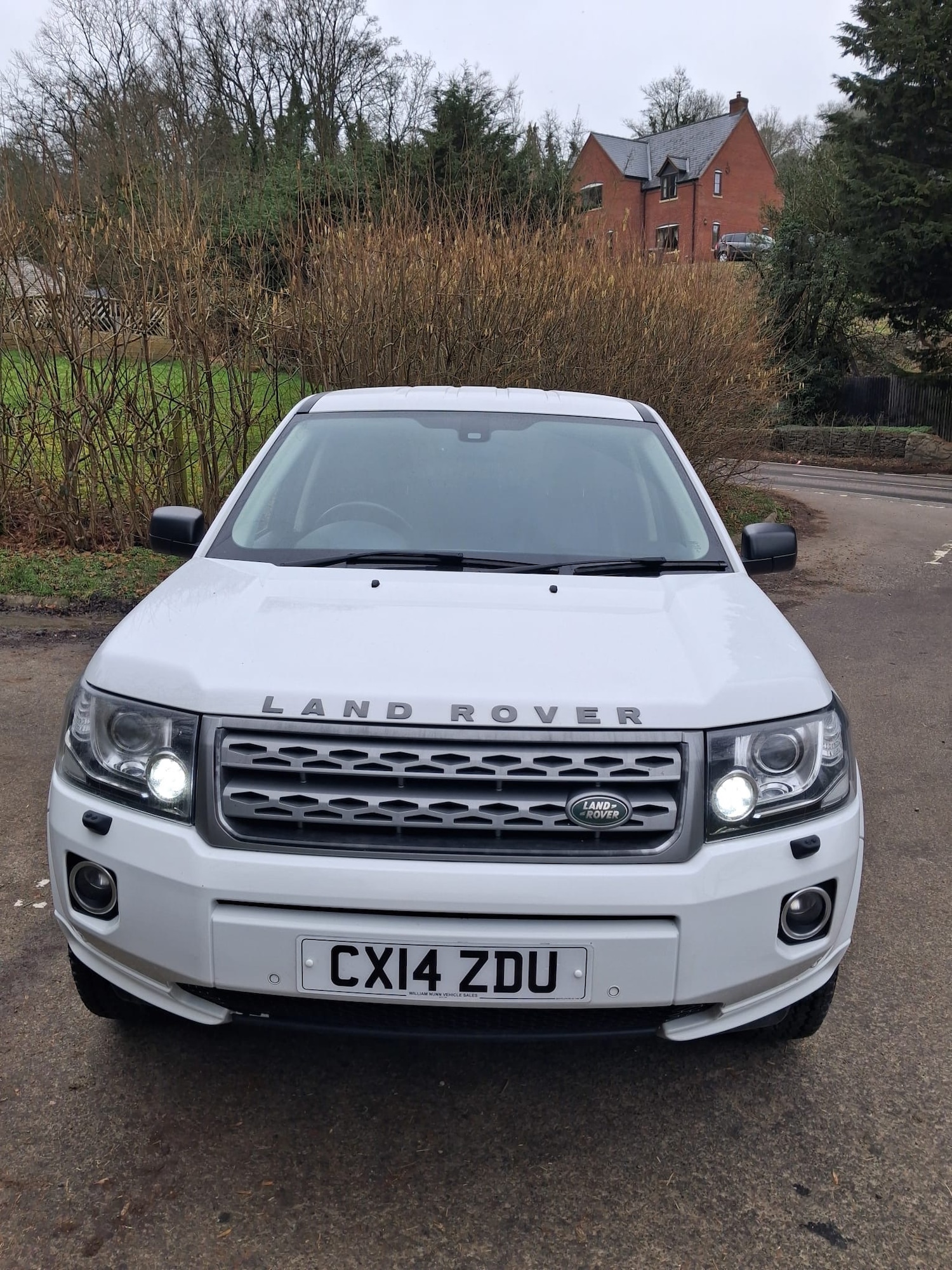 Used Land Rover Freelander 2014 for sale - 77661976: Photo 2
