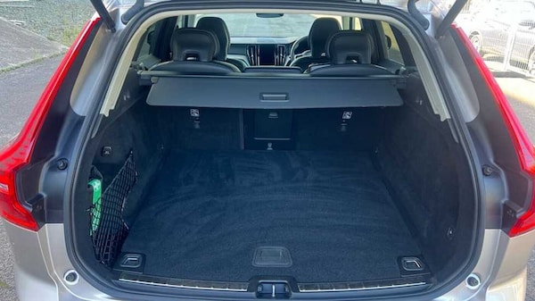 Used Volvo XC60 2023 for sale - 76033257: Photo 11