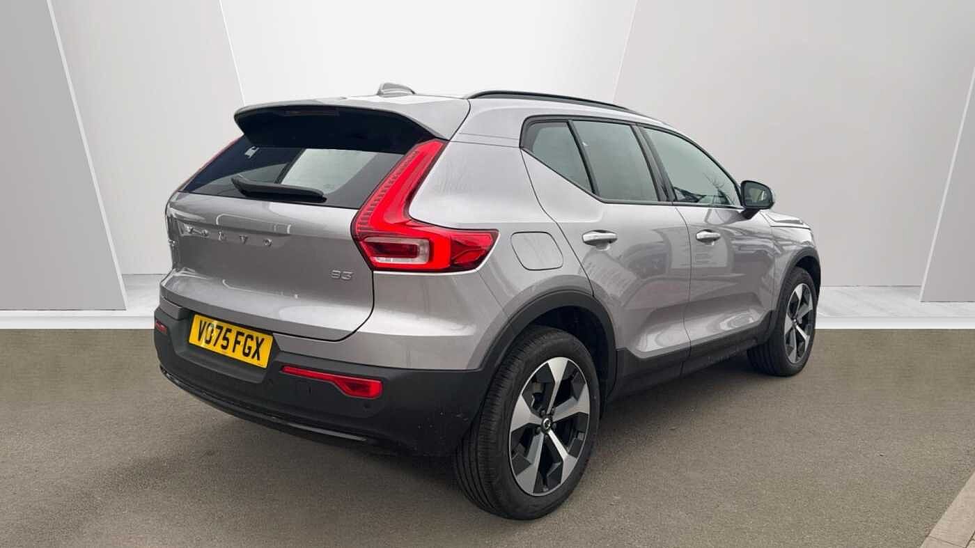 Used Volvo XC40 2025 for sale - 76888298: Photo 2