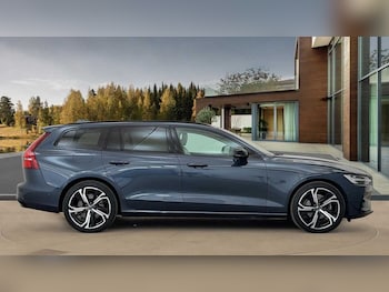 Used Volvo V60 2024 for sale - 75590478: Photo