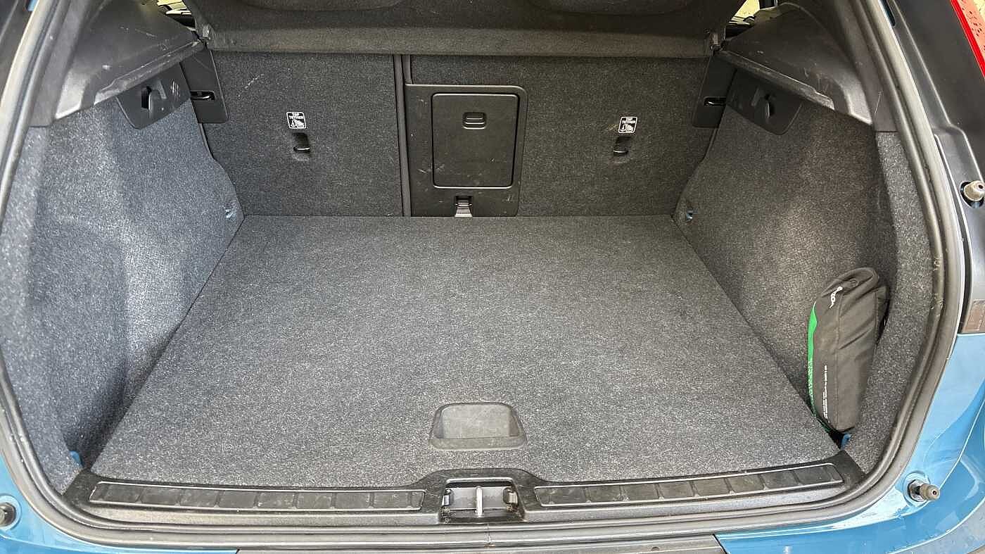 Used Volvo XC40 2022 for sale - 77512233: Photo 5