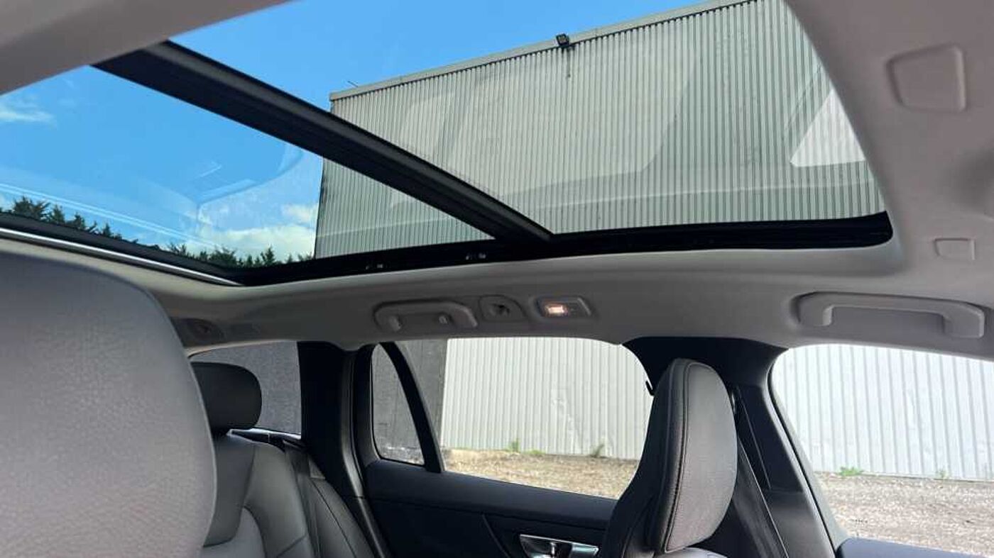 Used Volvo V60 2024 for sale - 76033190: Photo 13