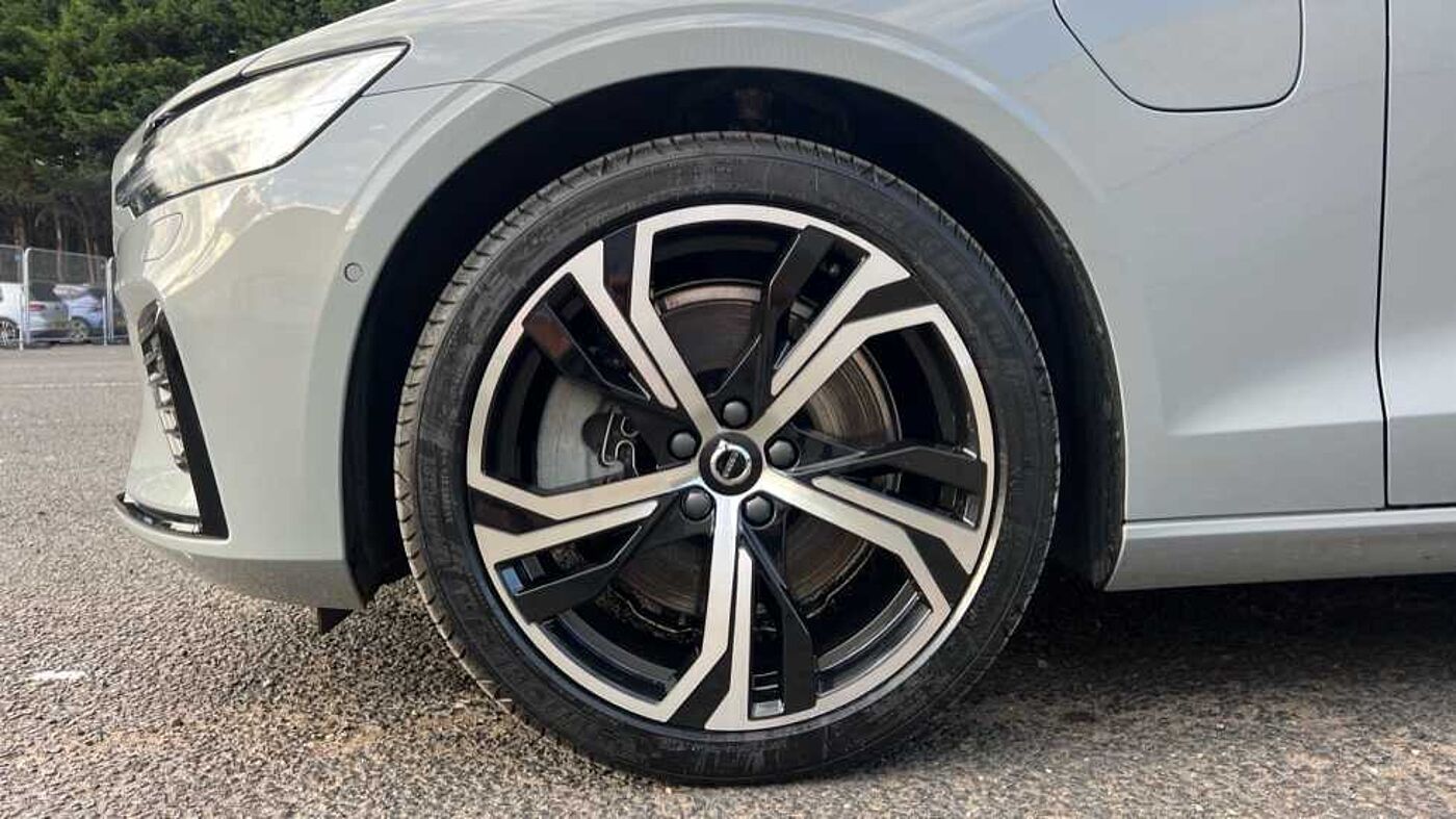 Used Volvo V60 2024 for sale - 76033190: Photo 4