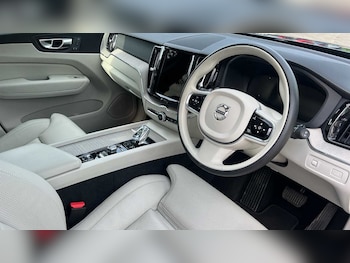 Used Volvo XC60 2021 for sale - 75521683: Photo