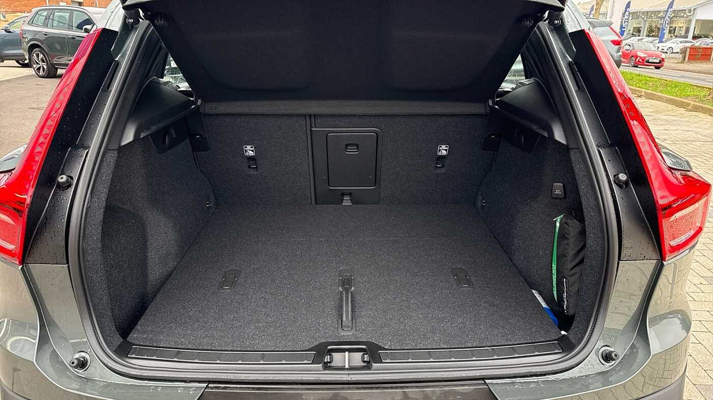 Used Volvo XC40 2025 for sale - 77457413: Photo 13