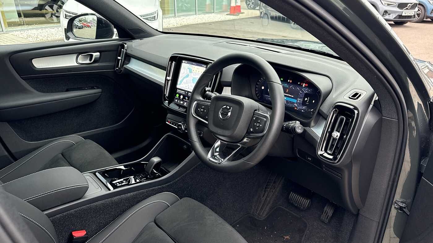 Used Volvo XC40 2025 for sale - 77457413: Photo 4