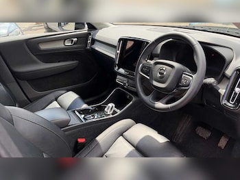 Used Volvo XC40 2023 for sale - 78948175: Photo