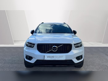 Used Volvo XC40 2020 for sale - 76033205: Photo 2