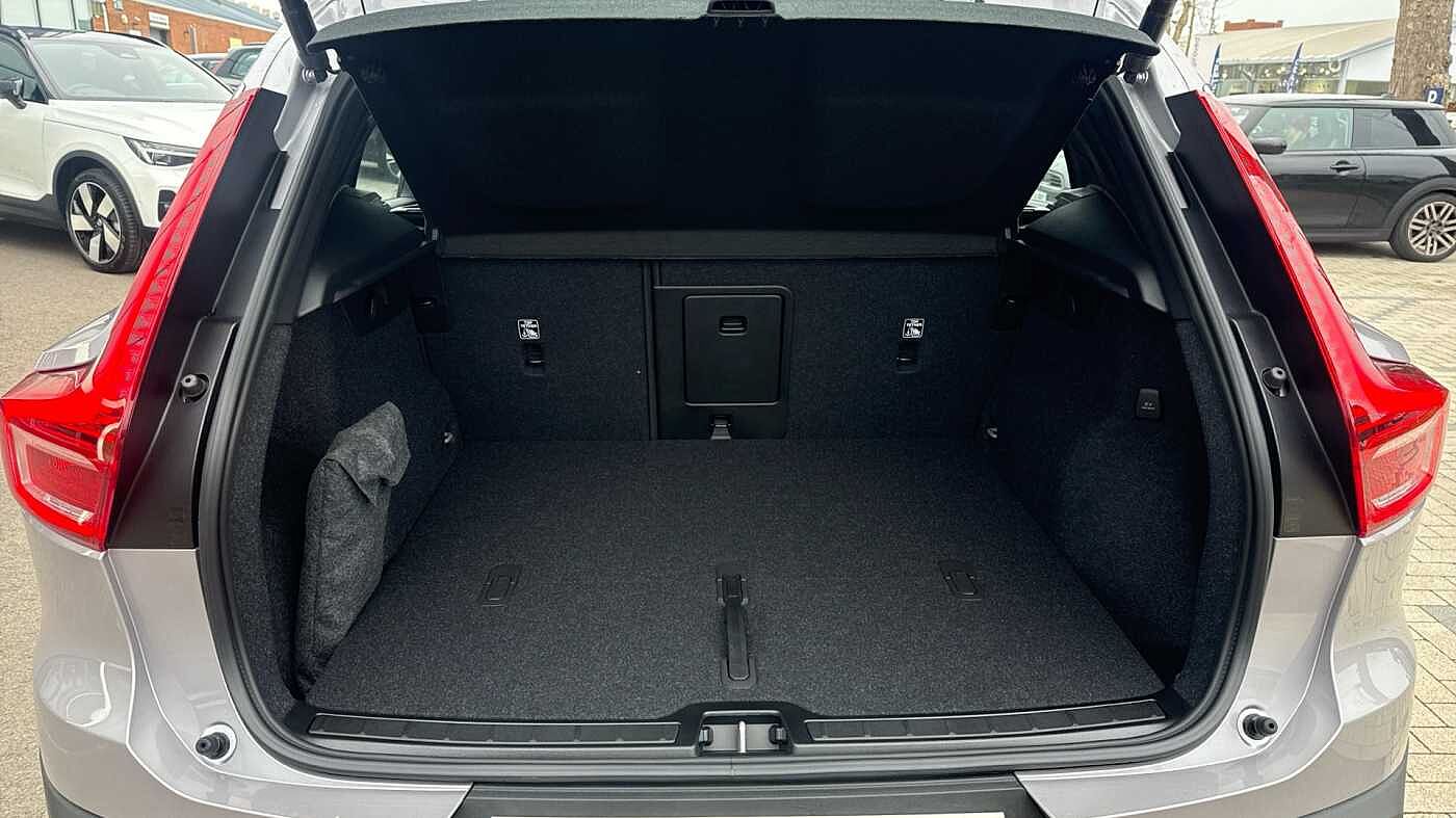 Used Volvo XC40 2025 for sale - 77030949: Photo 13