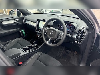 Used Volvo XC40 2025 for sale - 77030949: Photo