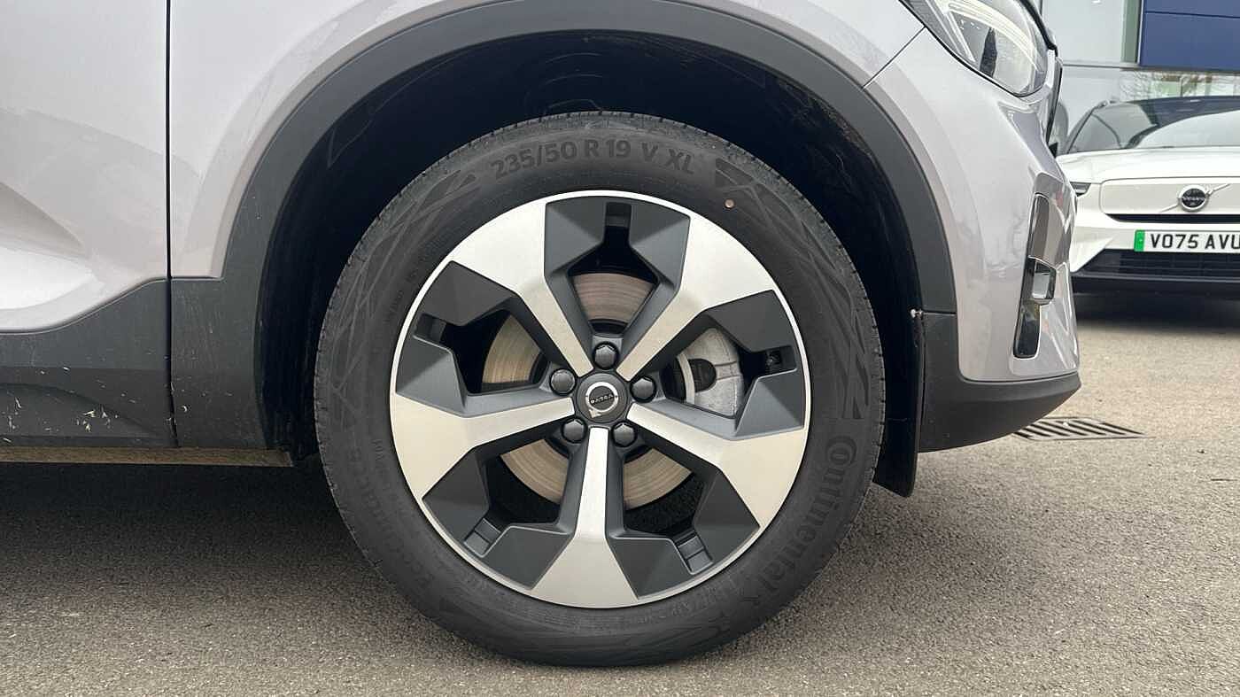 Used Volvo XC40 2025 for sale - 77030949: Photo 9