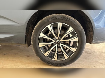 Used Volvo XC60 2025 for sale - 77994899: Photo