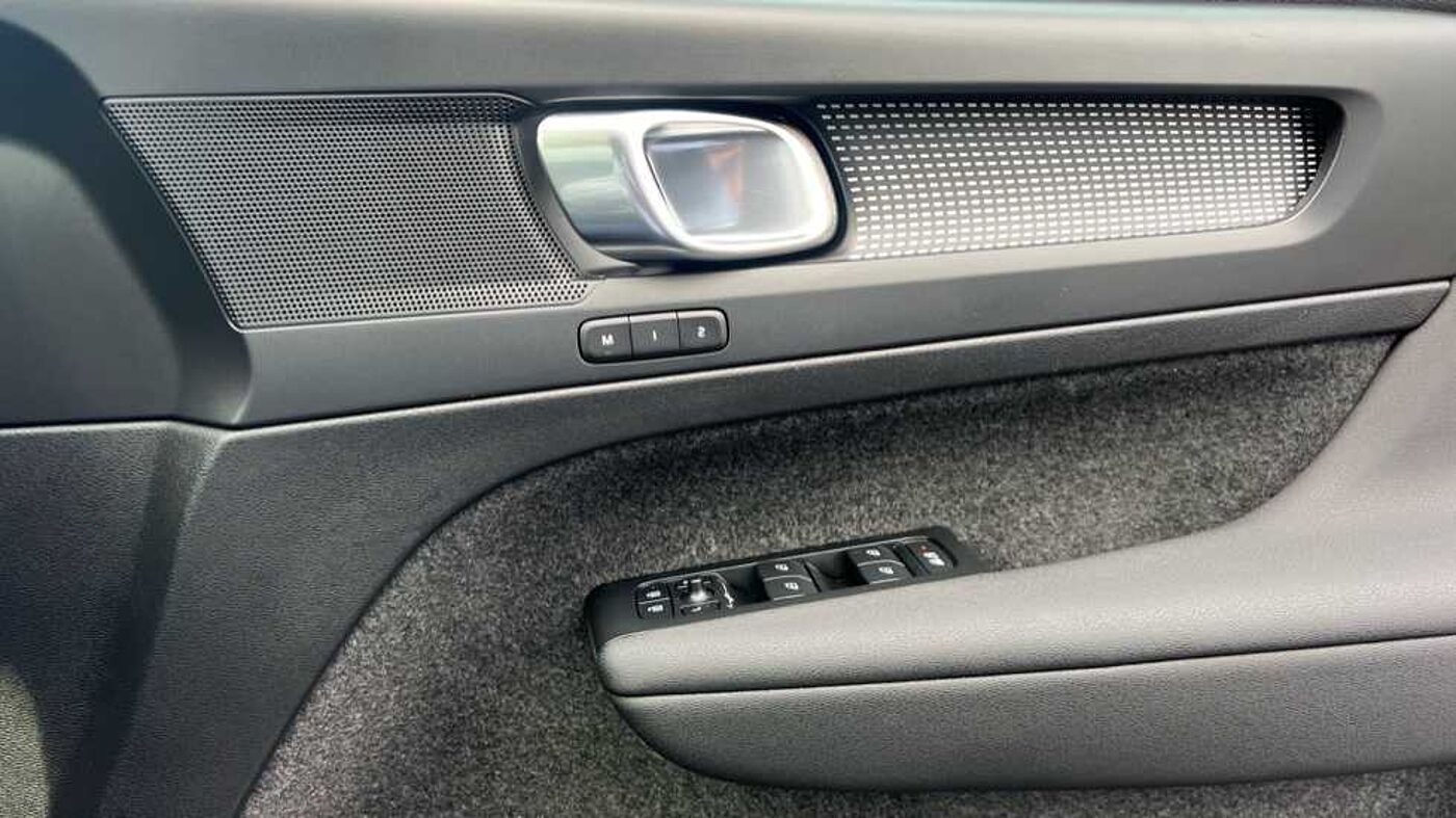 Used Volvo XC40 2022 for sale - 76837602: Photo 10