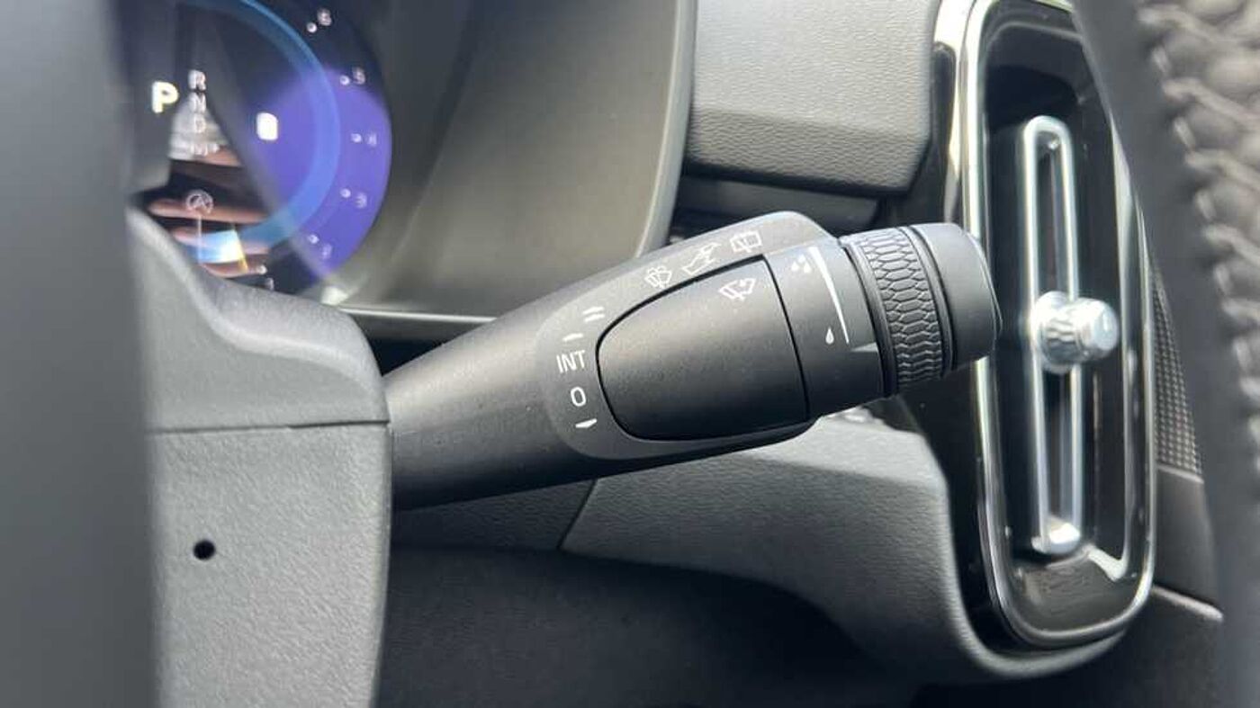 Used Volvo XC40 2022 for sale - 76837602: Photo 14