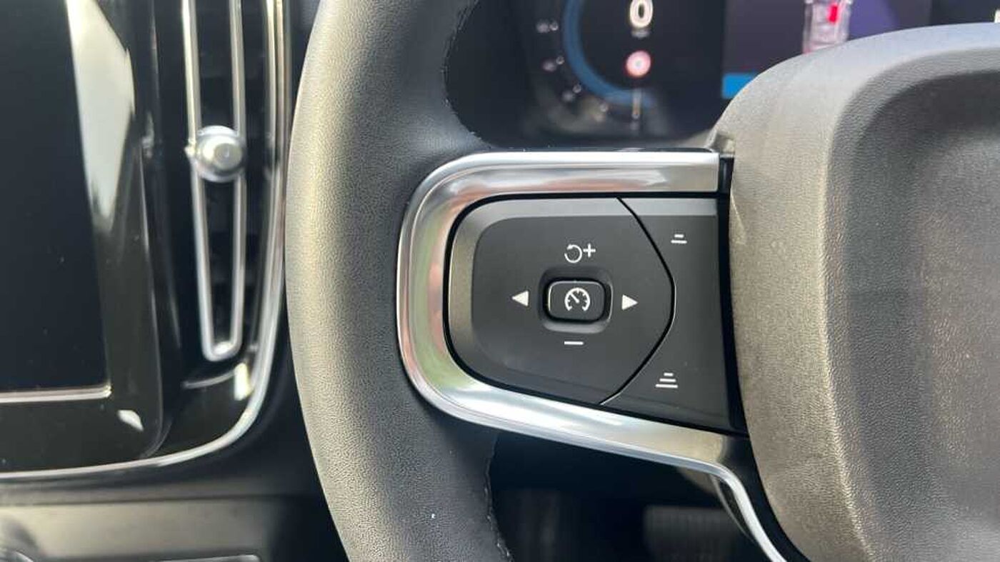 Used Volvo XC40 2022 for sale - 76837602: Photo 16