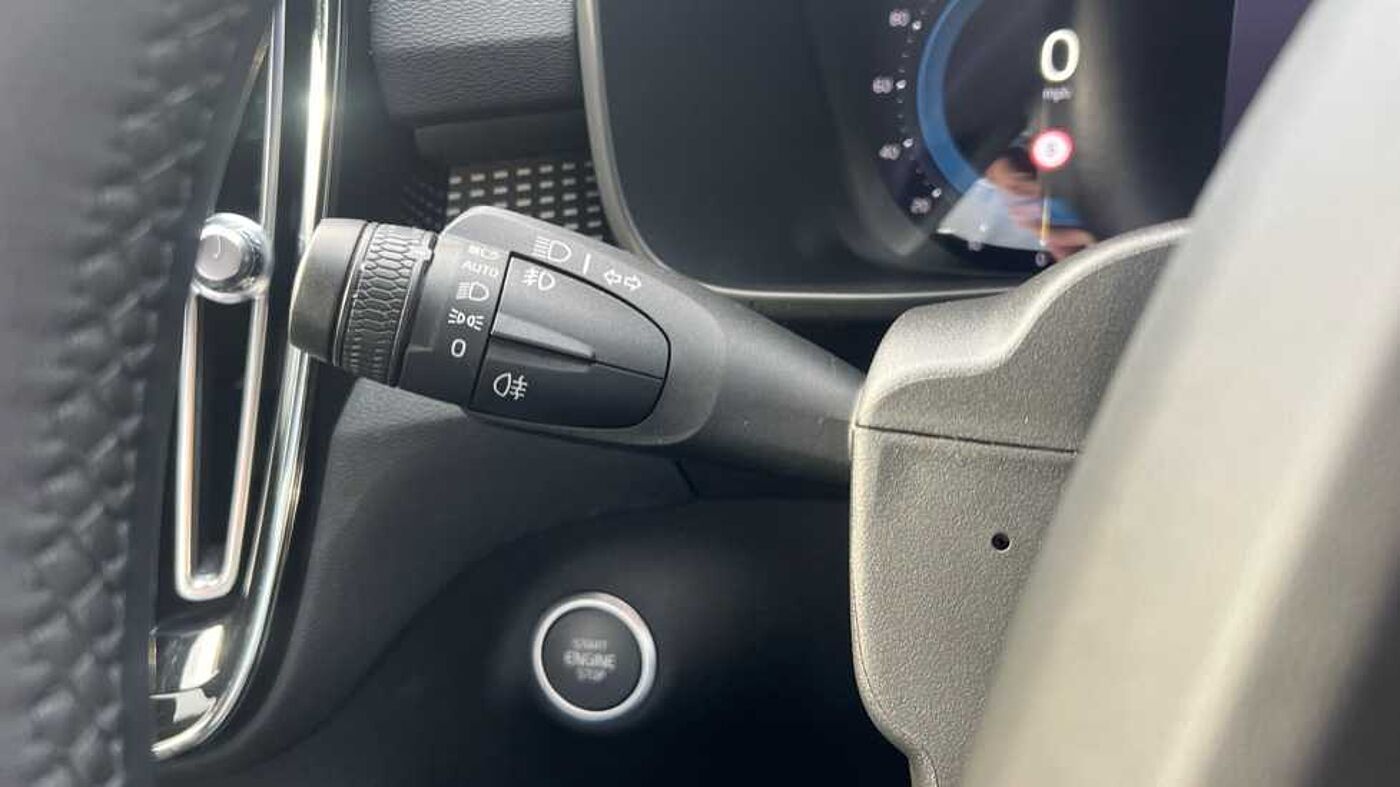 Used Volvo XC40 2022 for sale - 76837602: Photo 17