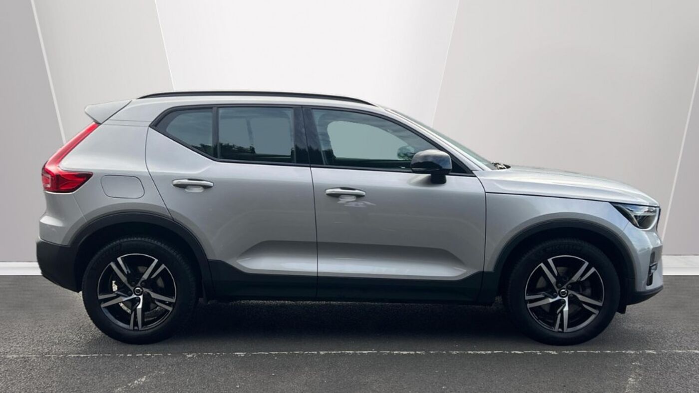 Used Volvo XC40 2022 for sale - 76837602: Photo 2