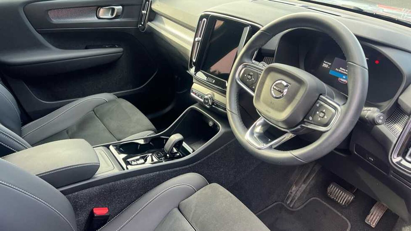 Used Volvo XC40 2022 for sale - 76837602: Photo 3