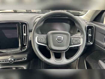 Used Volvo XC40 2022 for sale - 76154277: Photo