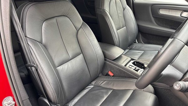 Used Volvo XC40 2022 for sale - 75541035: Photo 29