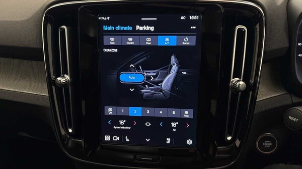 Used Volvo XC40 2022 for sale - 75541035: Photo 39