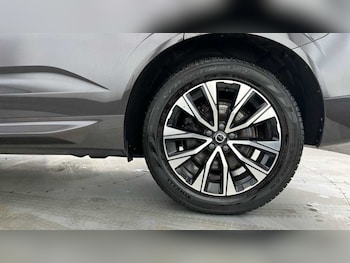 Used Volvo XC60 2023 for sale - 79603212: Photo