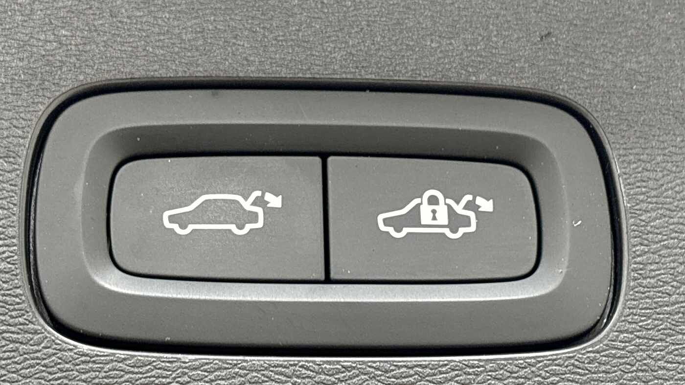 Used Volvo V60 2025 for sale - 76837640: Photo 18