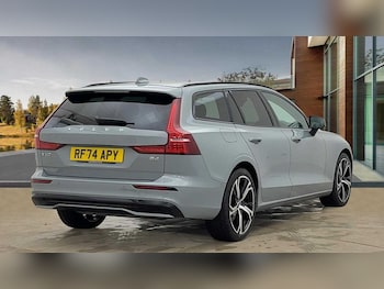 Used Volvo V60 2025 for sale - 76837640: Photo