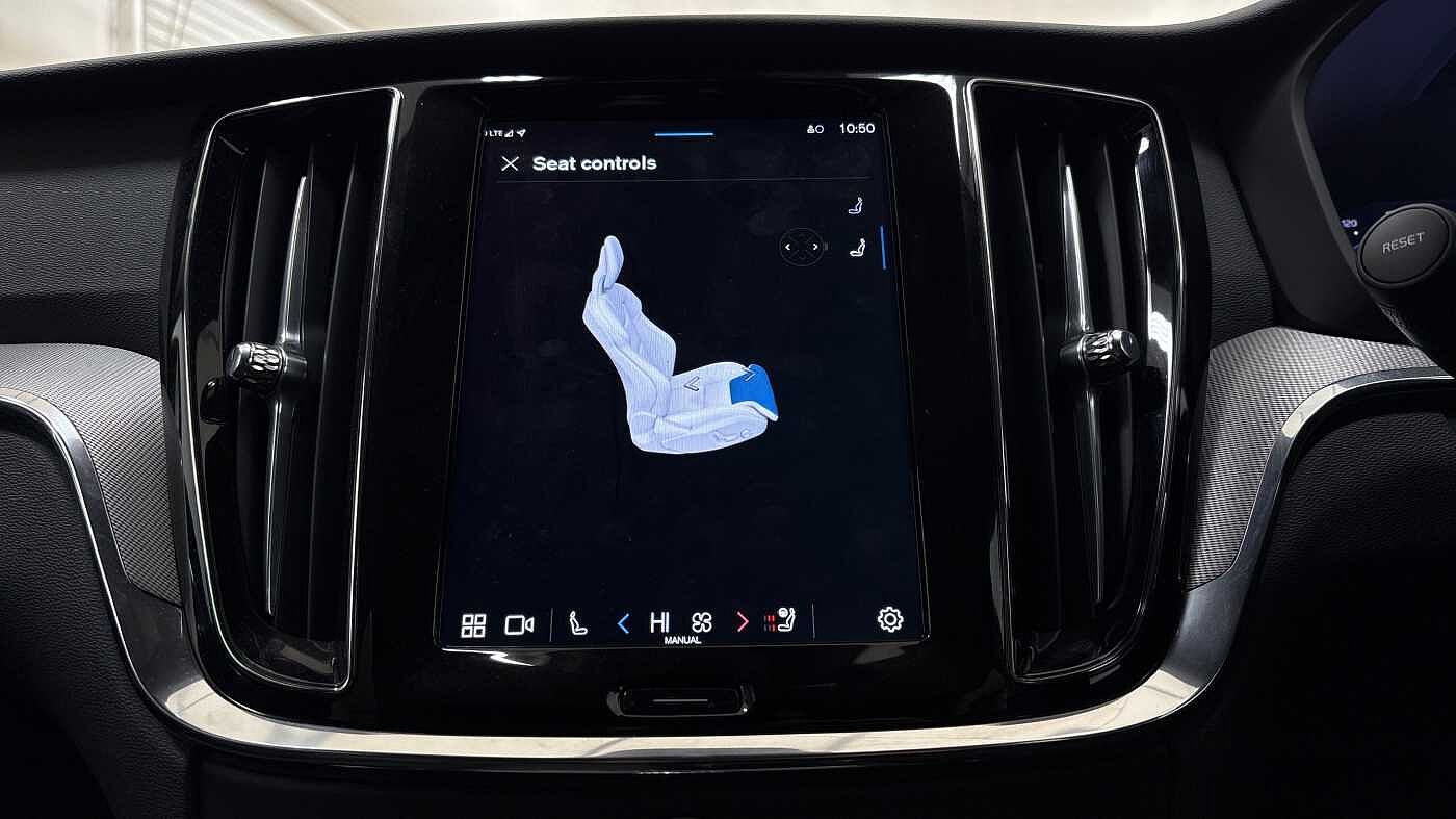 Used Volvo V60 2025 for sale - 76837640: Photo 40