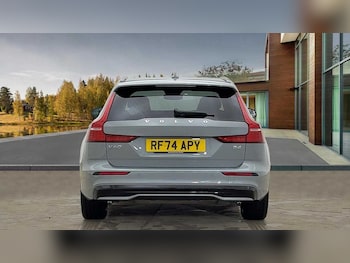 Used Volvo V60 2025 for sale - 76837640: Photo