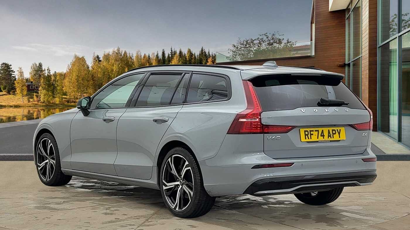 Used Volvo V60 2025 for sale - 76837640: Photo 5
