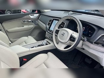 Used Volvo XC90 2023 for sale - 76248495: Photo