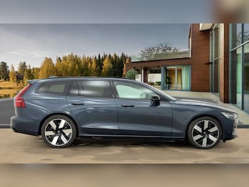 Used Volvo V60 2025 for sale - 77855226: Photo