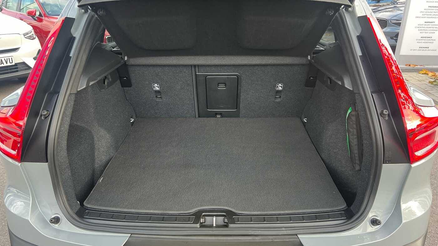 Used Volvo XC40 2024 for sale - 76372378: Photo 13